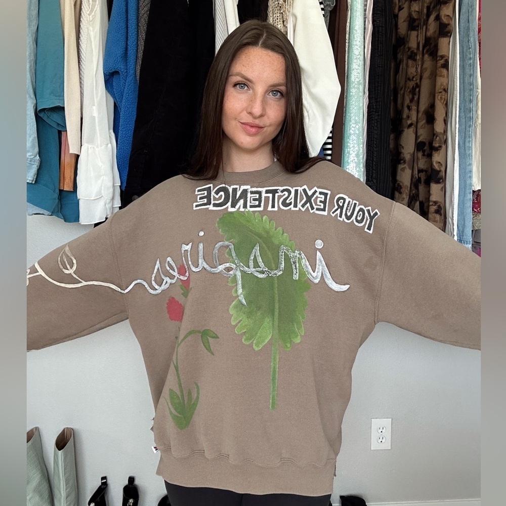 Russell Athletic Brown Graphic Sweatshirt - Picture 2 of 5